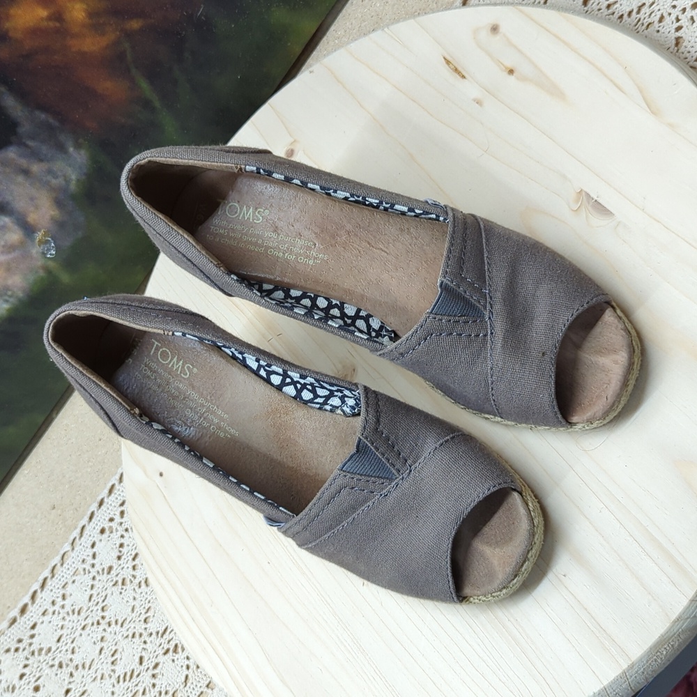 Toms wedges